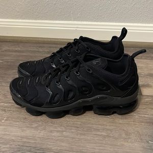 Nike Air Vapor Max Plus Men’s size 9 1/2 color: black